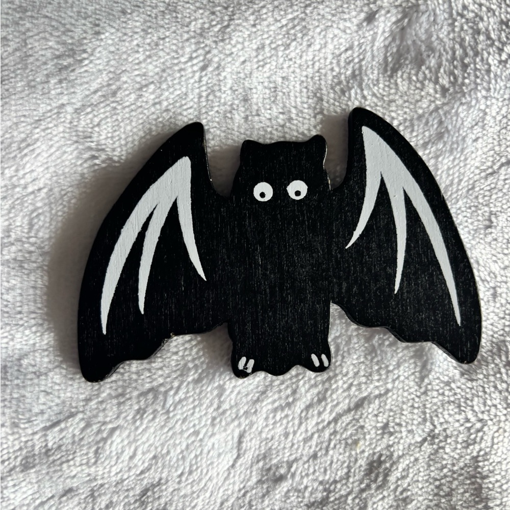 Batman Black and White Bat Wings Jacket Pin